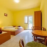 Appartement Beautiful In With Wifi
